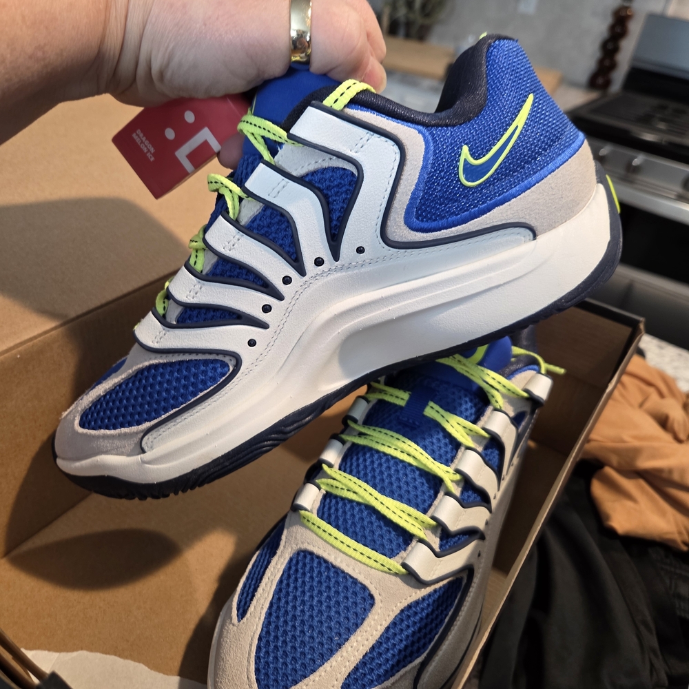 New Nike KD Blue Sneakers with Neon Accents Sz 9 Women / 7.5 Mens
